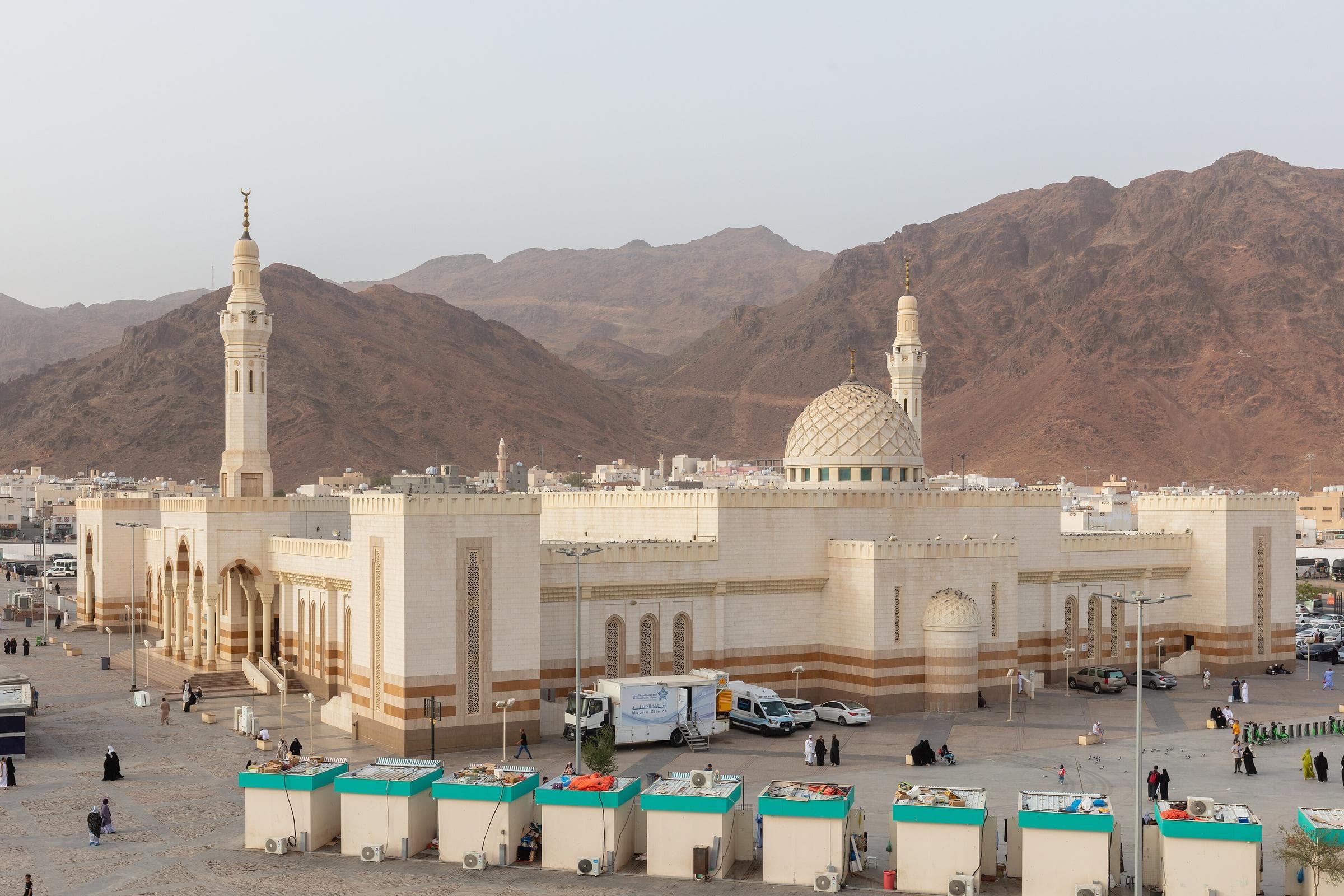 Sayyid al-Shuhada Mosque beneath Mount Uhud